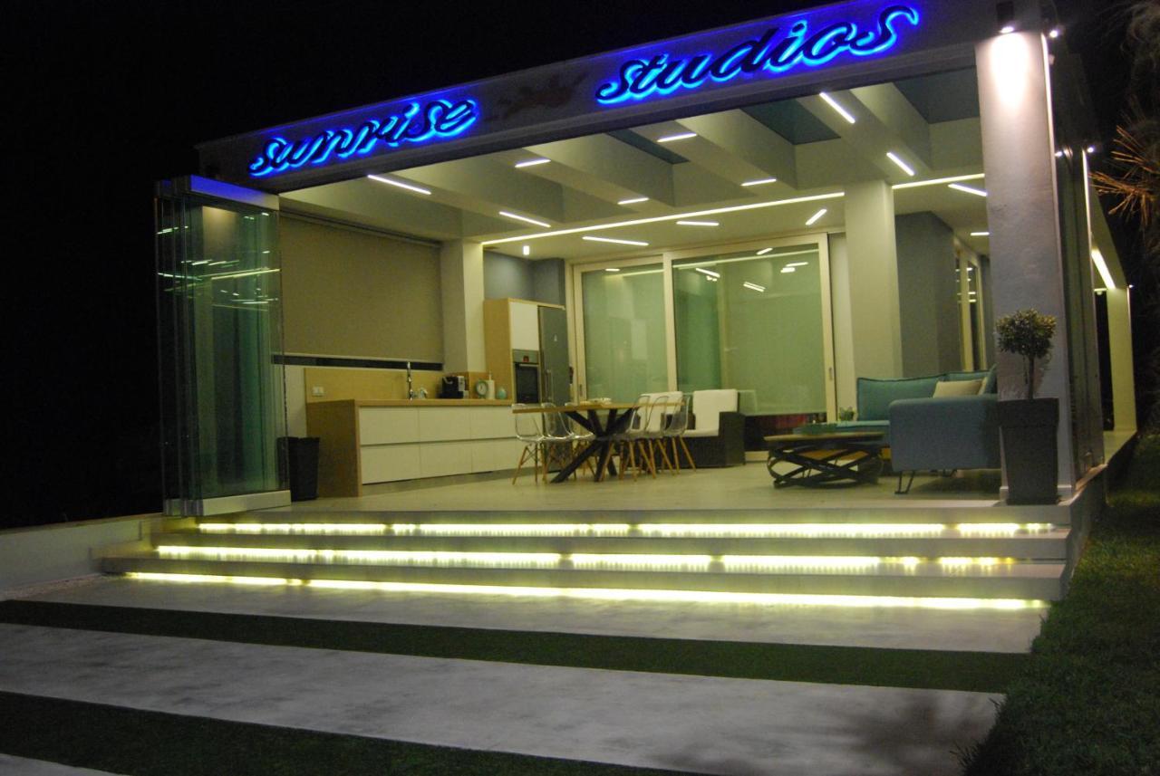 סקאלה פוטאמיאס Sunrise Studios Resort מראה חיצוני תמונה